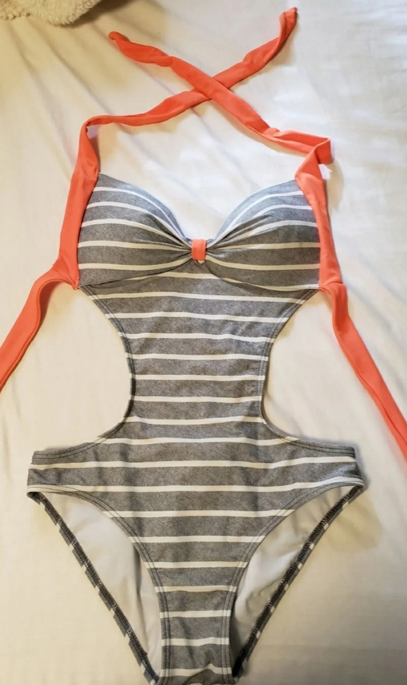 Gorgeous one piece swimsuit